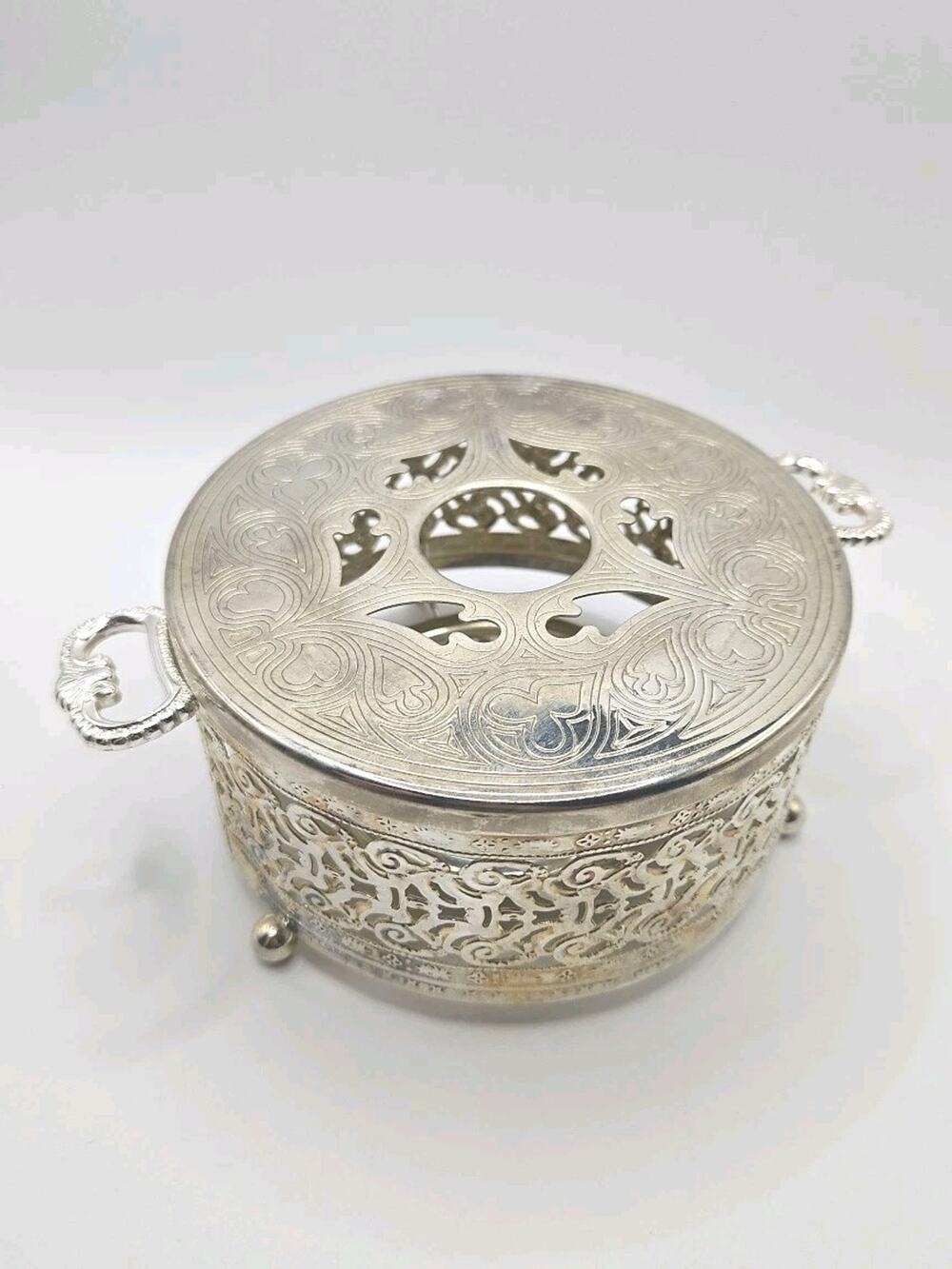 Vintage Antiq Silver Plated Filigree Trinket Box Round Pierced Lid Handle Footed